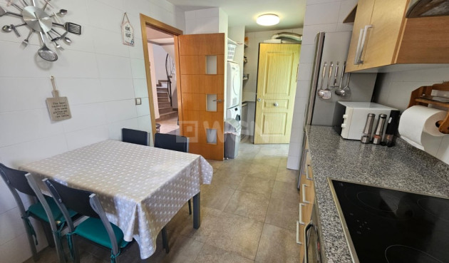 Odsprzedaż - Villa - Sierra Cortina - Inland