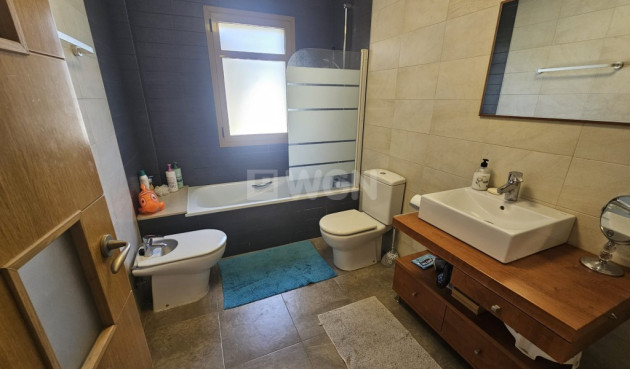 Odsprzedaż - Villa - Sierra Cortina - Inland