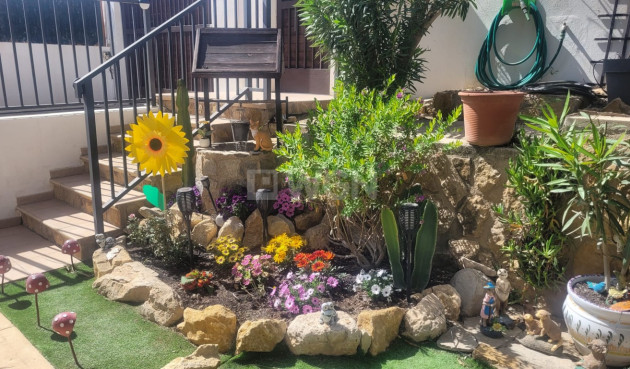 Odsprzedaż - Villa - Sierra Cortina - Inland