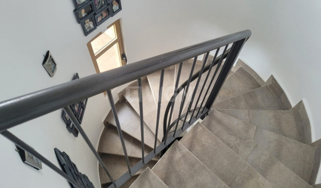 Odsprzedaż - Villa - Sierra Cortina - Inland