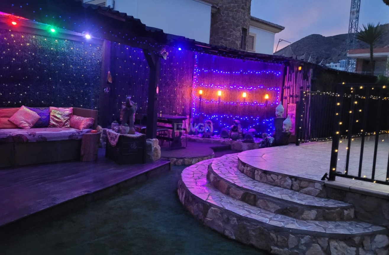 Odsprzedaż - Villa - Sierra Cortina - Inland