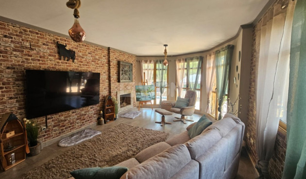 Odsprzedaż - Villa - Sierra Cortina - Inland