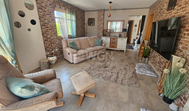 Odsprzedaż - Villa - Sierra Cortina - Inland