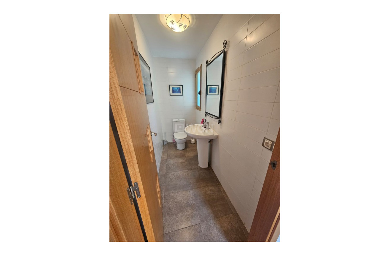 Odsprzedaż - Villa - Sierra Cortina - Inland