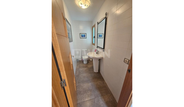 Odsprzedaż - Villa - Sierra Cortina - Inland