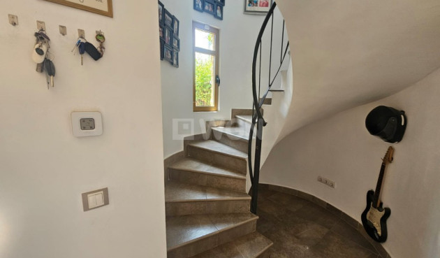 Odsprzedaż - Villa - Sierra Cortina - Inland