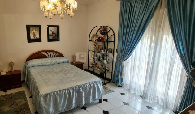 Odsprzedaż - Villa - Benidorm - Costa Blanca