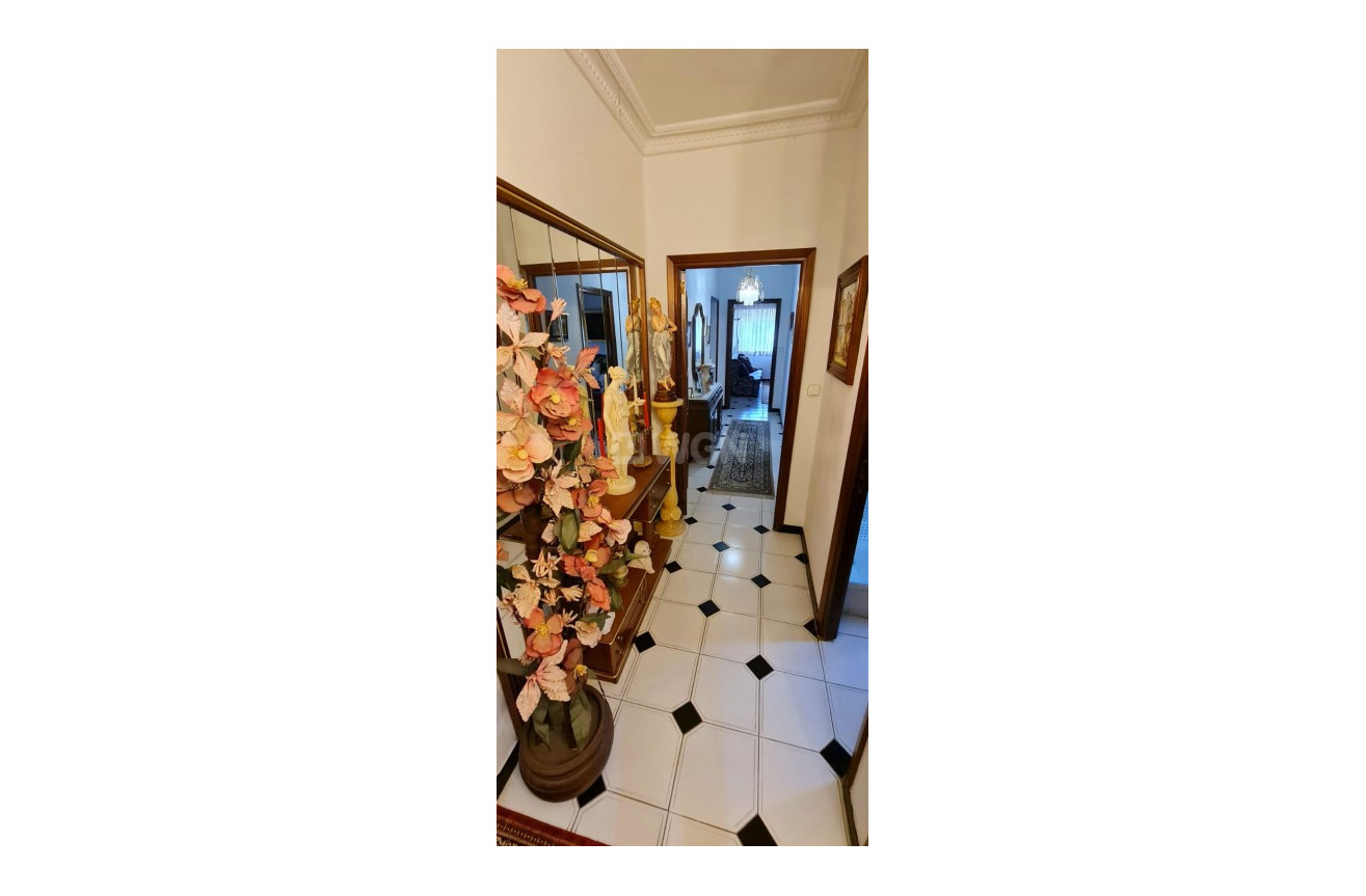 Odsprzedaż - Villa - Benidorm - Costa Blanca