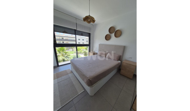 Resale - Apartment / flat - Las Filipinas - Inland