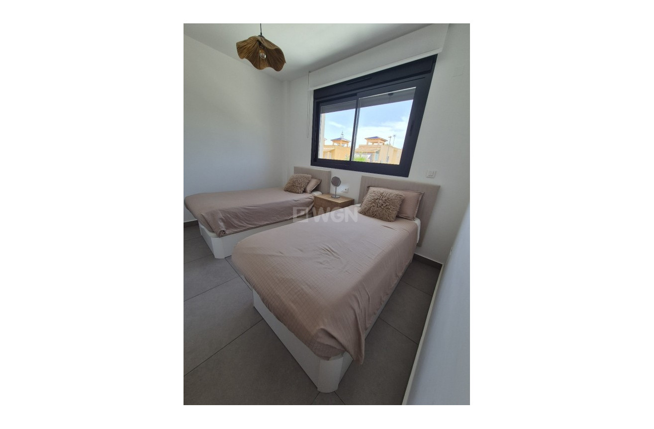 Resale - Apartment / flat - Las Filipinas - Inland