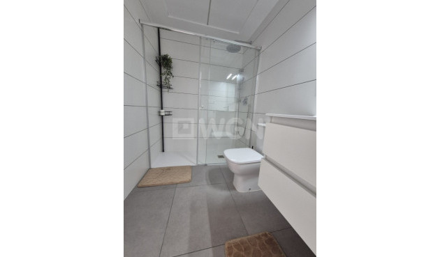 Resale - Apartment / flat - Las Filipinas - Inland