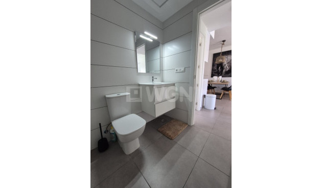 Resale - Apartment / flat - Las Filipinas - Inland