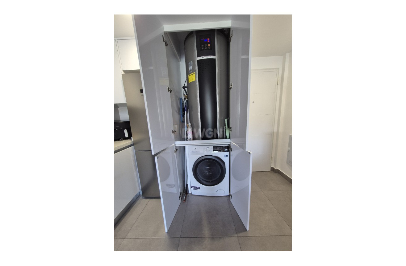 Resale - Apartment / flat - Las Filipinas - Inland