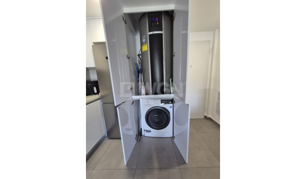 Resale - Apartment / flat - Las Filipinas - Inland