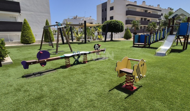 Resale - Apartment / flat - Las Filipinas - Inland