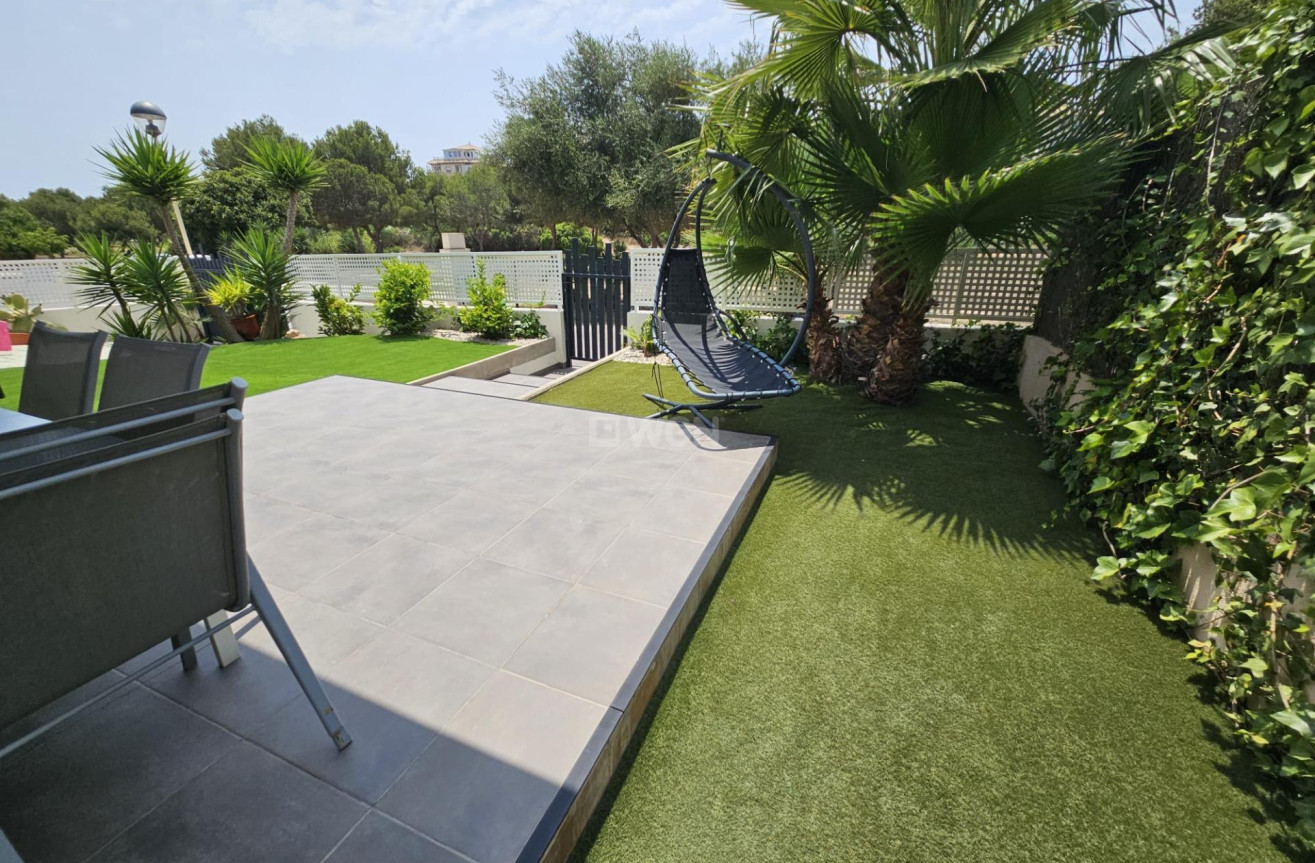 Odsprzedaż - Villa - Orihuela Costa - La Regia