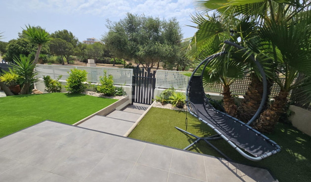 Odsprzedaż - Villa - Orihuela Costa - La Regia