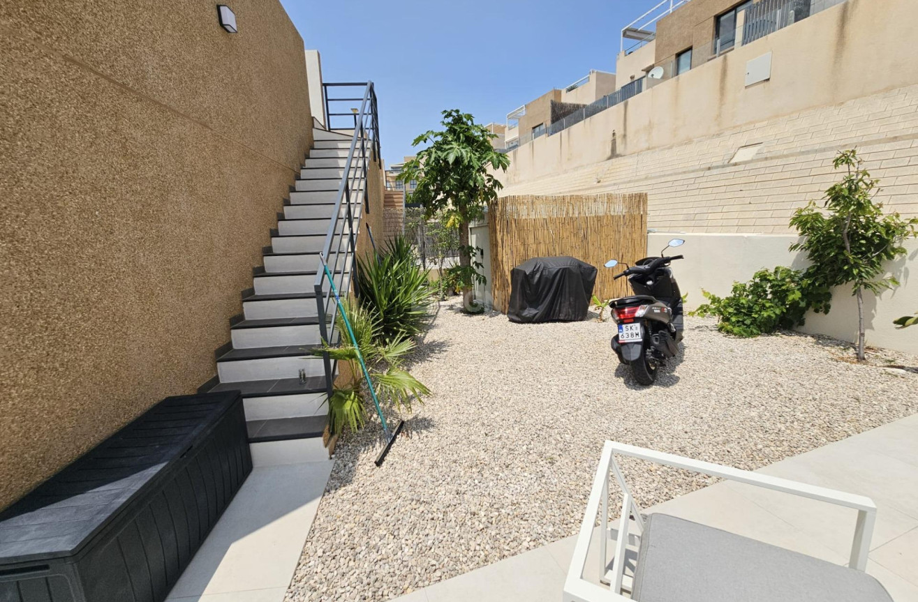 Odsprzedaż - Villa - Orihuela Costa - La Regia