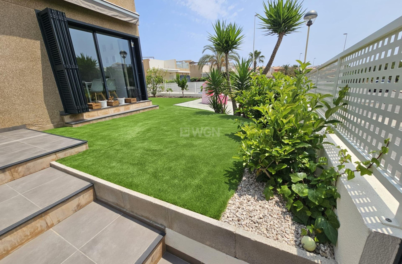 Odsprzedaż - Villa - Orihuela Costa - La Regia