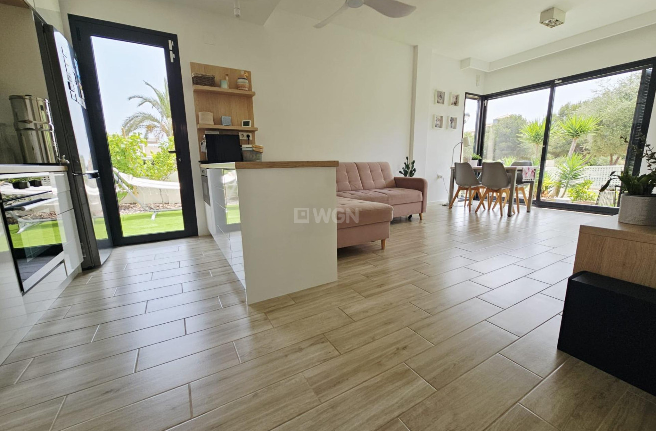 Odsprzedaż - Villa - Orihuela Costa - La Regia