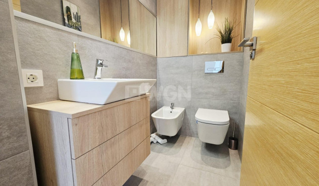 Odsprzedaż - Villa - Orihuela Costa - La Regia