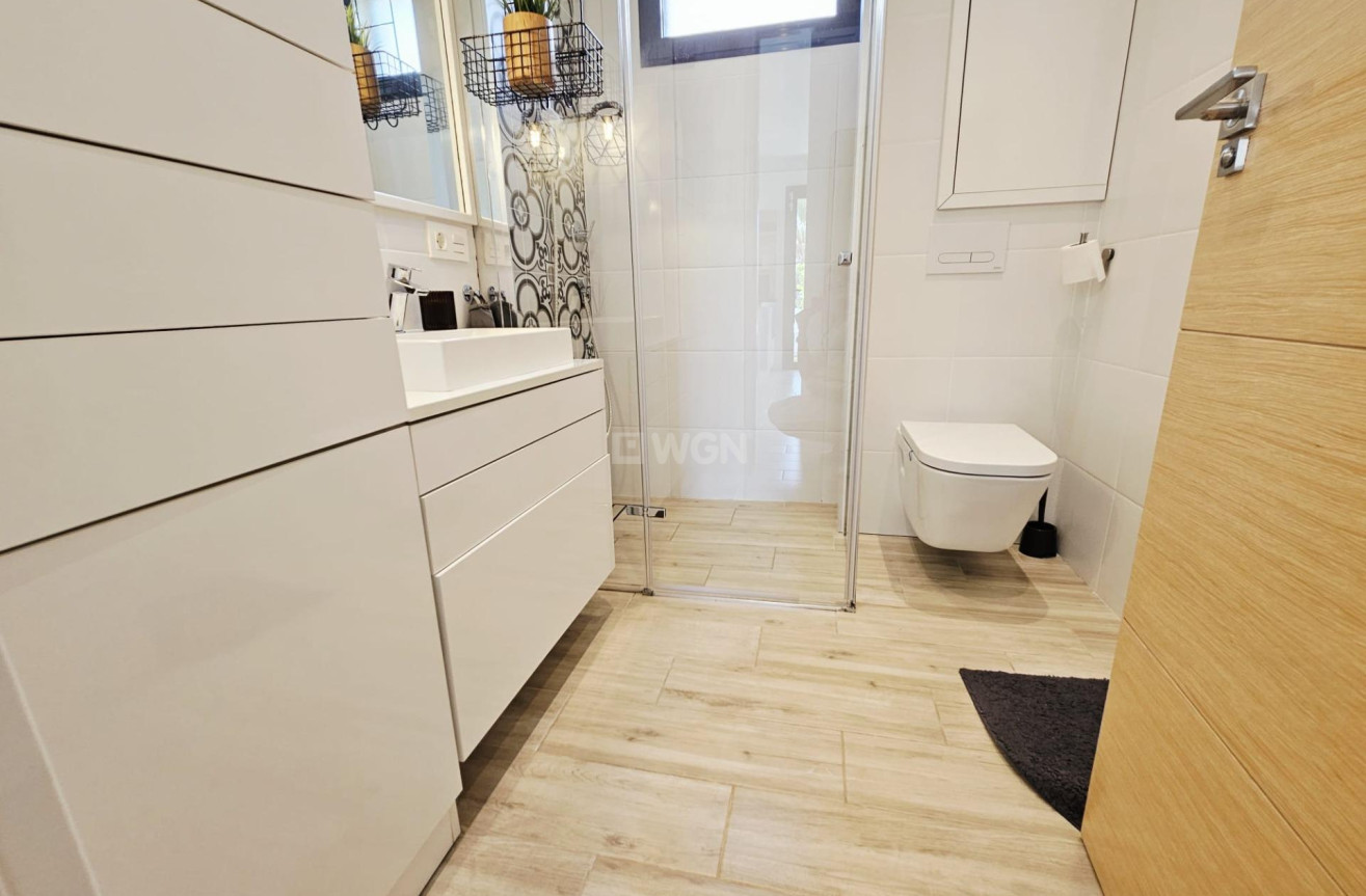 Odsprzedaż - Villa - Orihuela Costa - La Regia