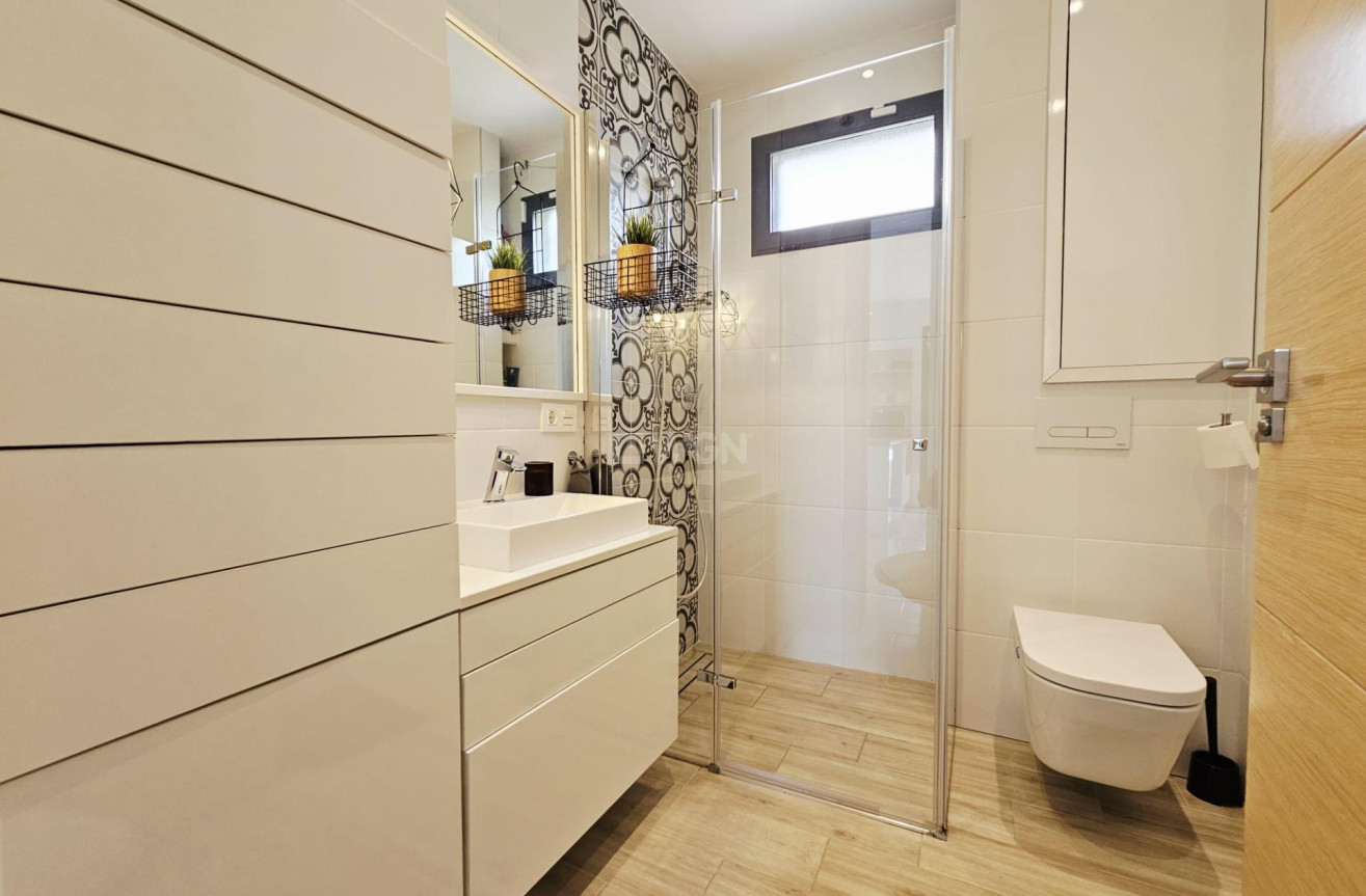 Odsprzedaż - Villa - Orihuela Costa - La Regia