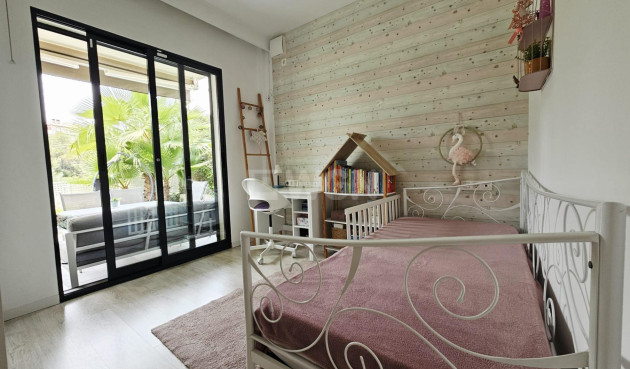 Odsprzedaż - Villa - Orihuela Costa - La Regia