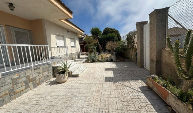 Reventa - Villa - Los Alcázares - Las Lomas Del Rame-bahía Bella