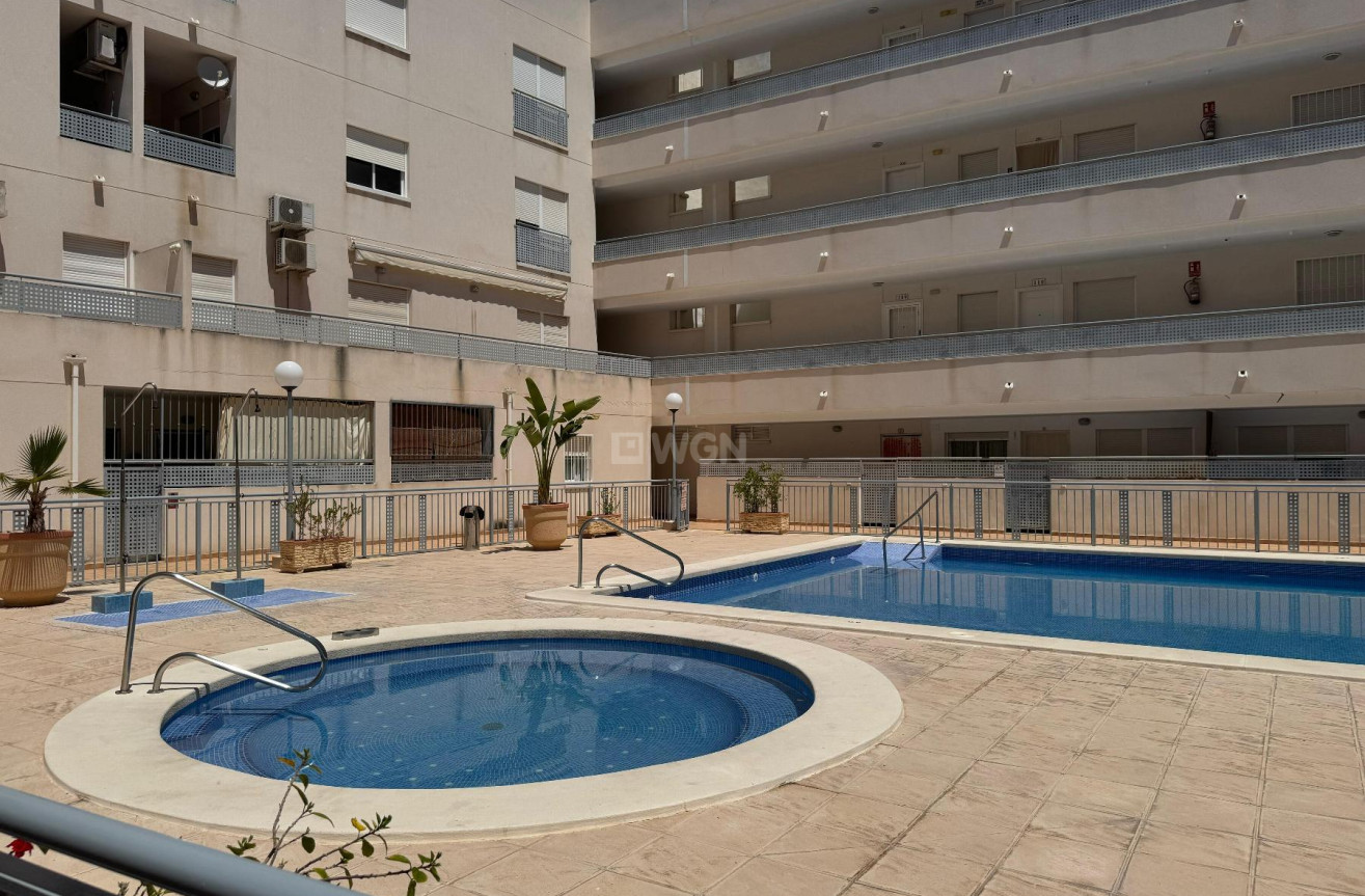 Reventa - Apartamento / piso - Almoradí - Inland