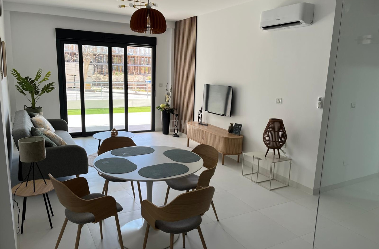 Odsprzedaż - Mieszkanie w bloku - San Miguel de Salinas - Inland