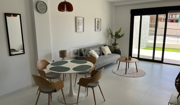 Odsprzedaż - Mieszkanie w bloku - San Miguel de Salinas - Inland