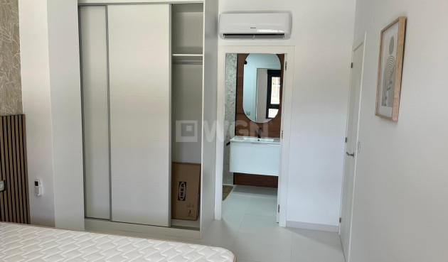 Odsprzedaż - Mieszkanie w bloku - San Miguel de Salinas - Inland