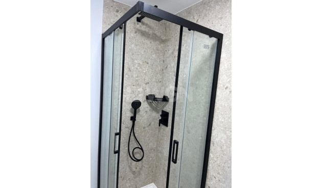 Odsprzedaż - Mieszkanie w bloku - San Miguel de Salinas - Inland