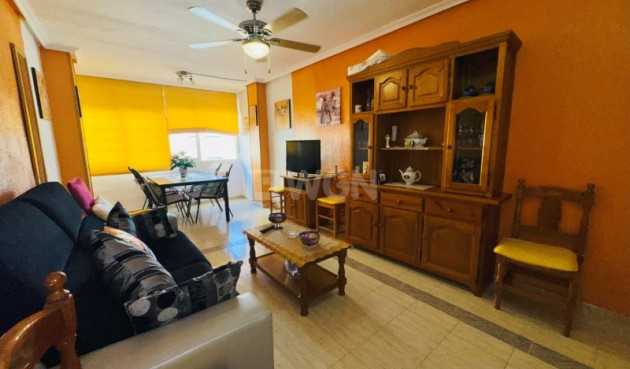 Odsprzedaż - Mieszkanie w bloku - La Mata - Costa Blanca