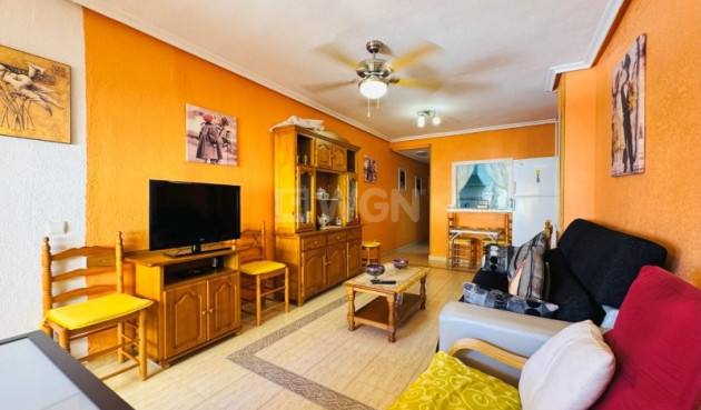 Odsprzedaż - Mieszkanie w bloku - La Mata - Costa Blanca