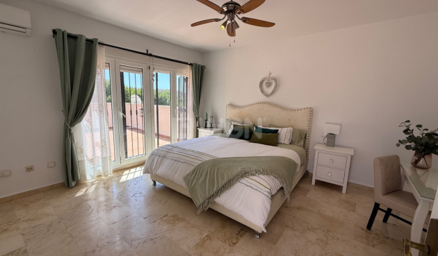 Odsprzedaż - Villa - Orihuela - Inland