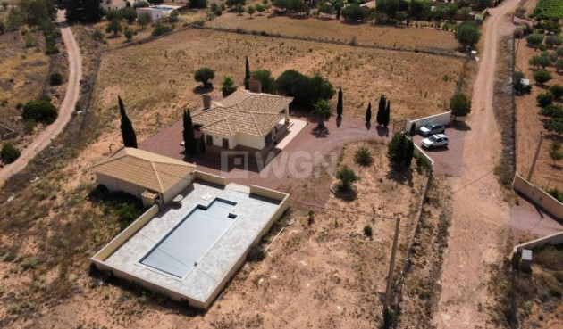 Odsprzedaż - Villa - Hondón de las Nieves - Inland