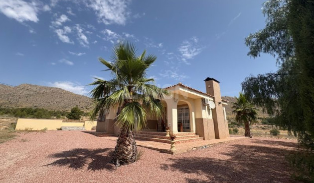 Odsprzedaż - Villa - Hondón de las Nieves - Inland