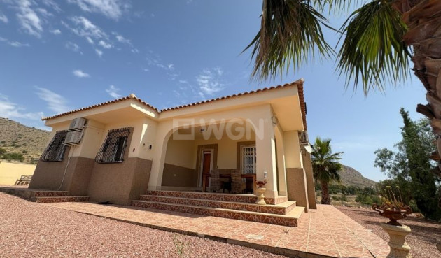 Odsprzedaż - Villa - Hondón de las Nieves - Inland