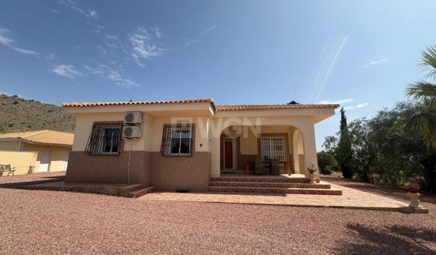 Odsprzedaż - Villa - Hondón de las Nieves - Inland