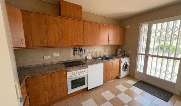 Odsprzedaż - Villa - Hondón de las Nieves - Inland