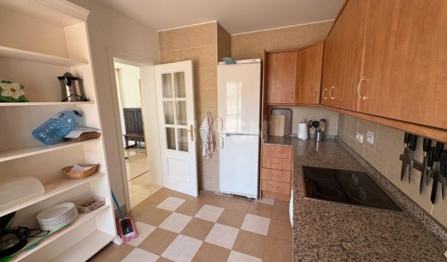 Odsprzedaż - Villa - Hondón de las Nieves - Inland