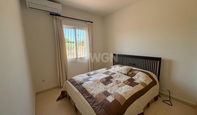 Odsprzedaż - Villa - Hondón de las Nieves - Inland