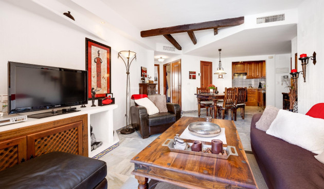 Odsprzedaż - Mieszkanie w bloku - Torrevieja - Playa de los Locos