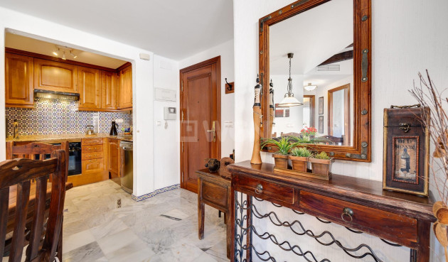 Odsprzedaż - Mieszkanie w bloku - Torrevieja - Playa de los Locos