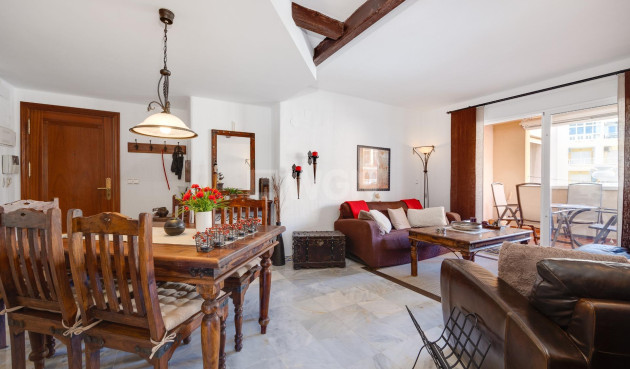 Odsprzedaż - Mieszkanie w bloku - Torrevieja - Playa de los Locos