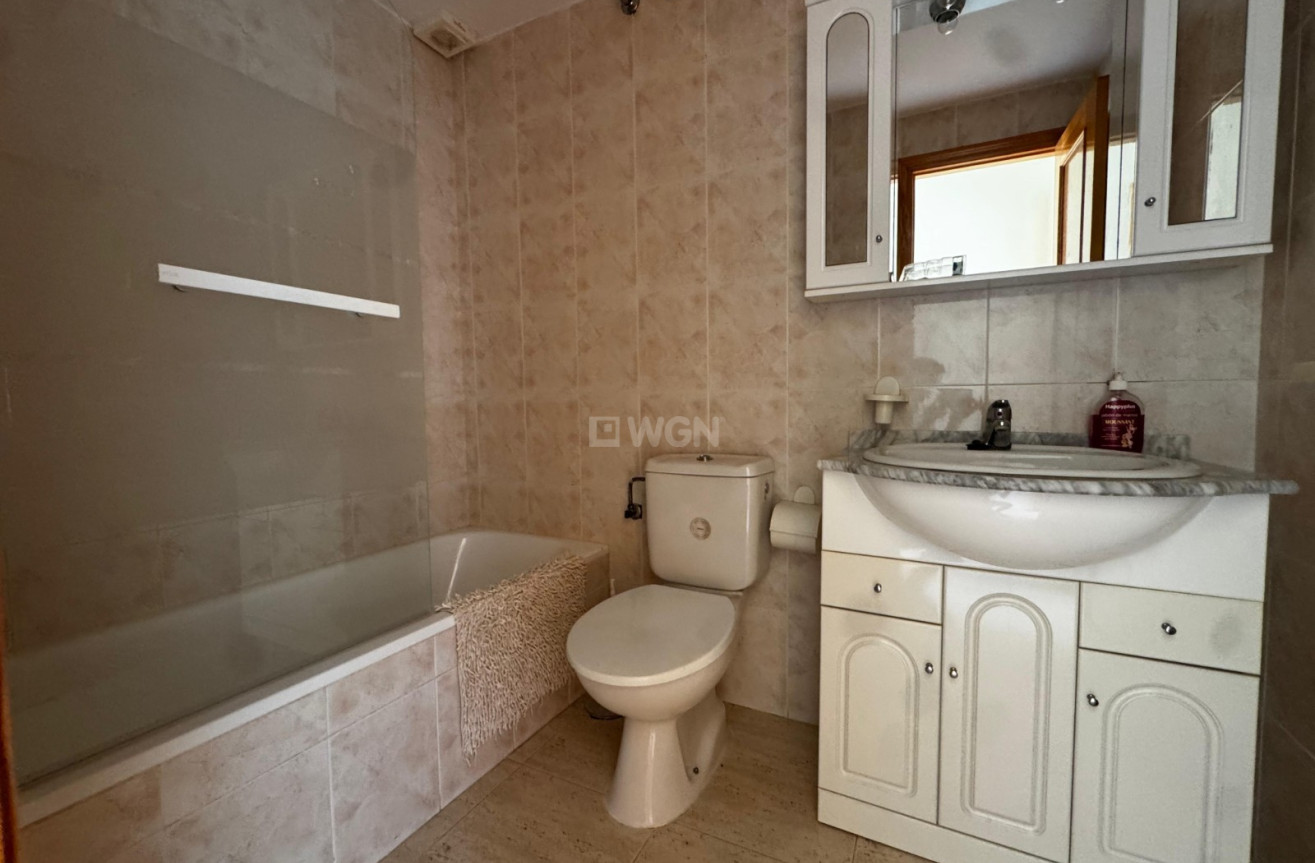 Odsprzedaż - Mieszkanie w bloku - San Miguel de Salinas - Inland