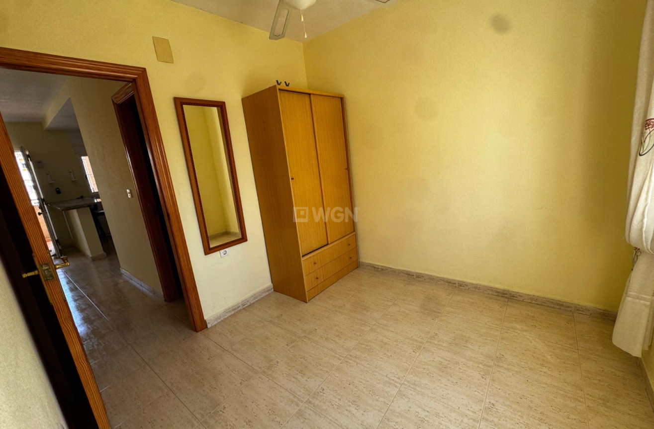 Odsprzedaż - Mieszkanie w bloku - San Miguel de Salinas - Inland