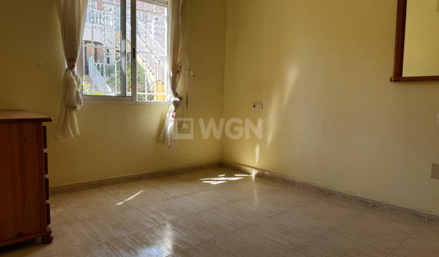 Odsprzedaż - Mieszkanie w bloku - San Miguel de Salinas - Inland